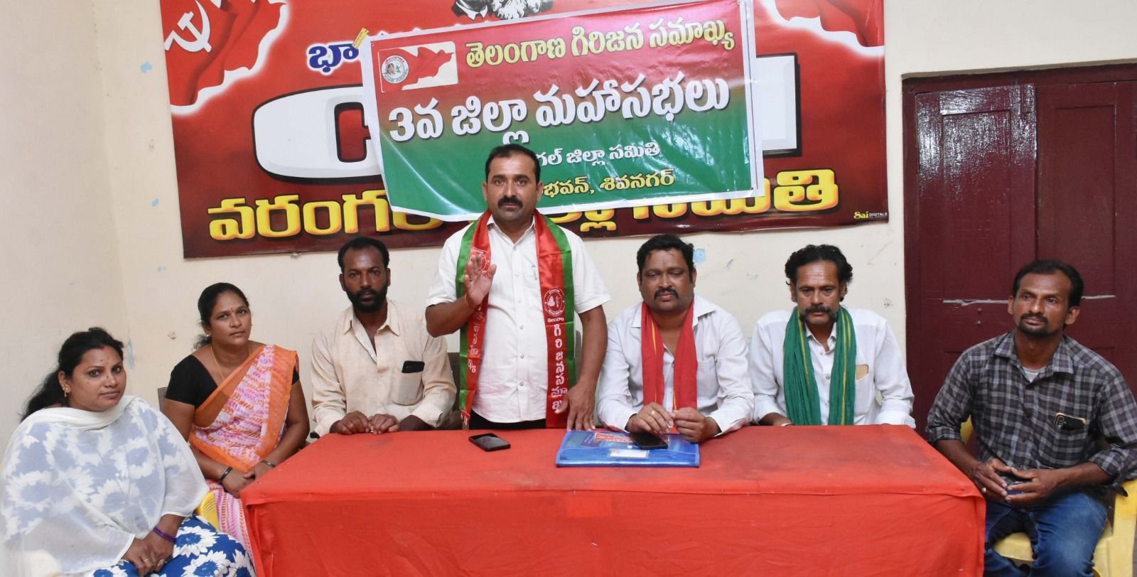గిరిజనులకు ఇచ్చిన హామీలను ప్రభుత్వాలు విస్మరించాయి: జువారి రమేష్