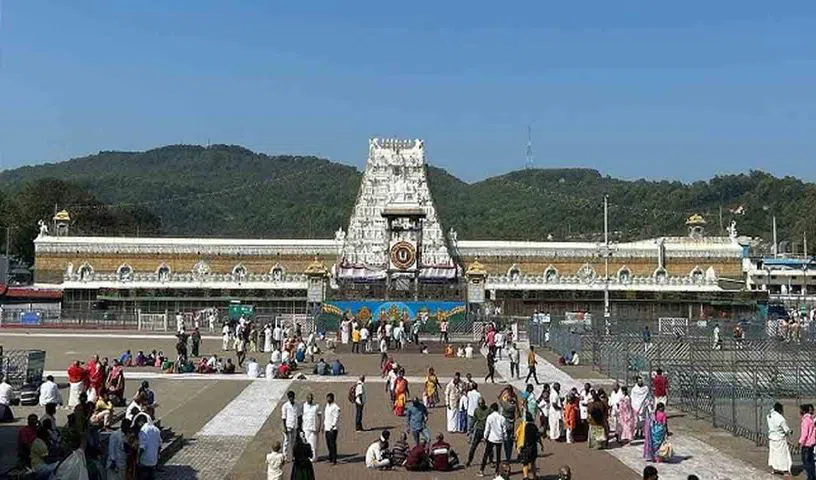 తిరుమలలో స్వామివారి దర్శనానికి 24 గంటల సమయం
