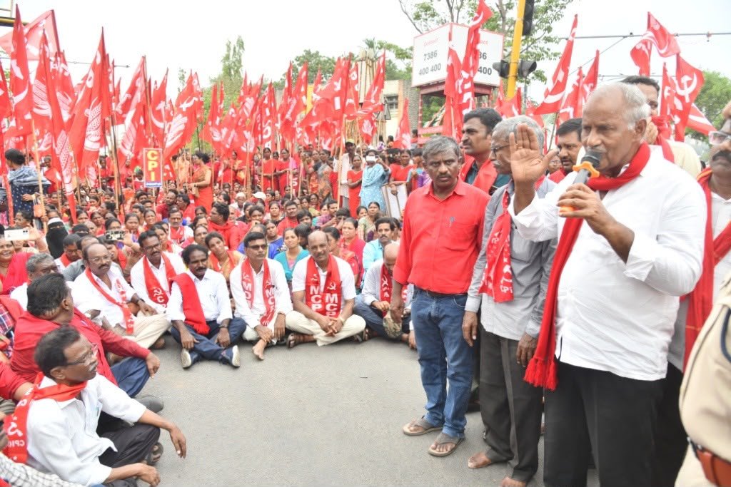 పేదల ఇళ్ల కూల్చివేతపై వామపక్షాల భారీ నిరసన